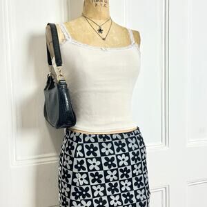 Hollister white ribbed cami with lace trim and bowtie detail y2k shabbychic